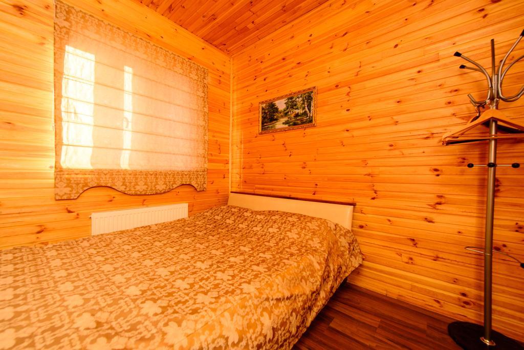 Petrovskyi Brovar Brovary Εξωτερικό φωτογραφία